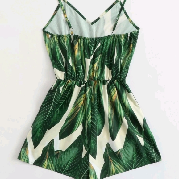 RE-STOCKED!Tropical Print Romper - Picture 2 of 5